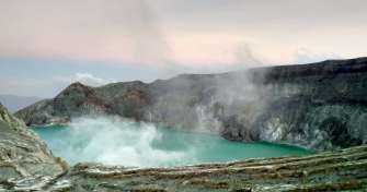 Ijen crater tours from Bali for 2 days tfinish in Banyuwangi