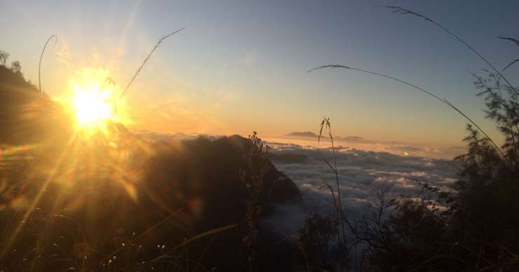 Cheap price for night trip with a private car from Surabaya/ Malang to Bromo Ijen tour 3 days