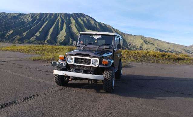 Java to Bali holiday trip from Malang or Surabaya to Bromo Ijen, and Bali Island tours 8D