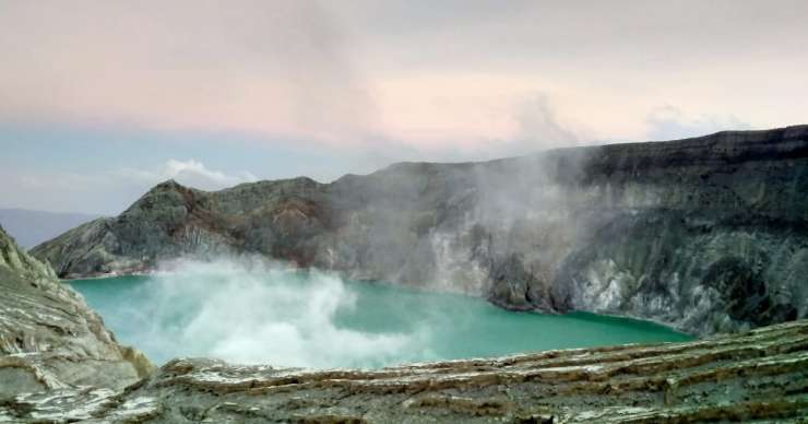 Tour package for Ijen Crater tours from Malang or Surabaya to enjoy Ijen blue fire tours & fly to Su