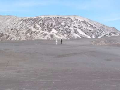 Bali night trip to a blue fire tours Ijen, Bromo tours, and to Merapi sunrise tour 4D