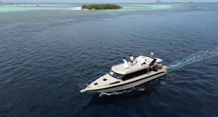 A shared Komodo tour package of day cruise trip by Zaydan 03 speed boat.